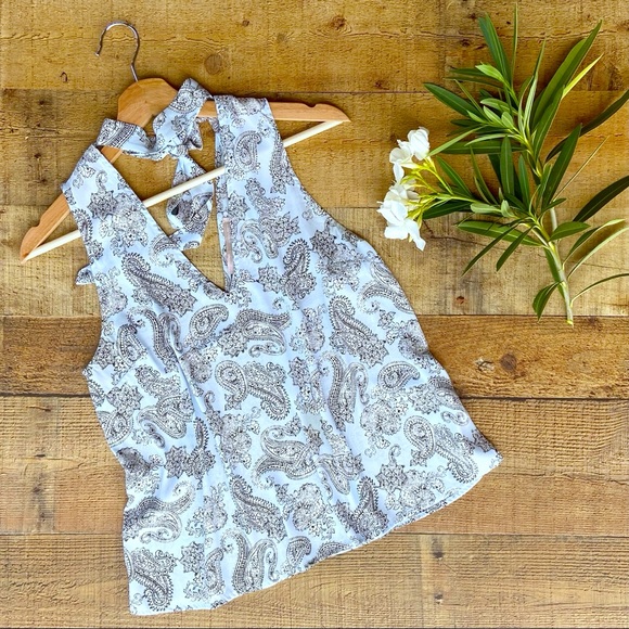 Pale Blue Paisley Top - Adorable - Picture 3 of 9